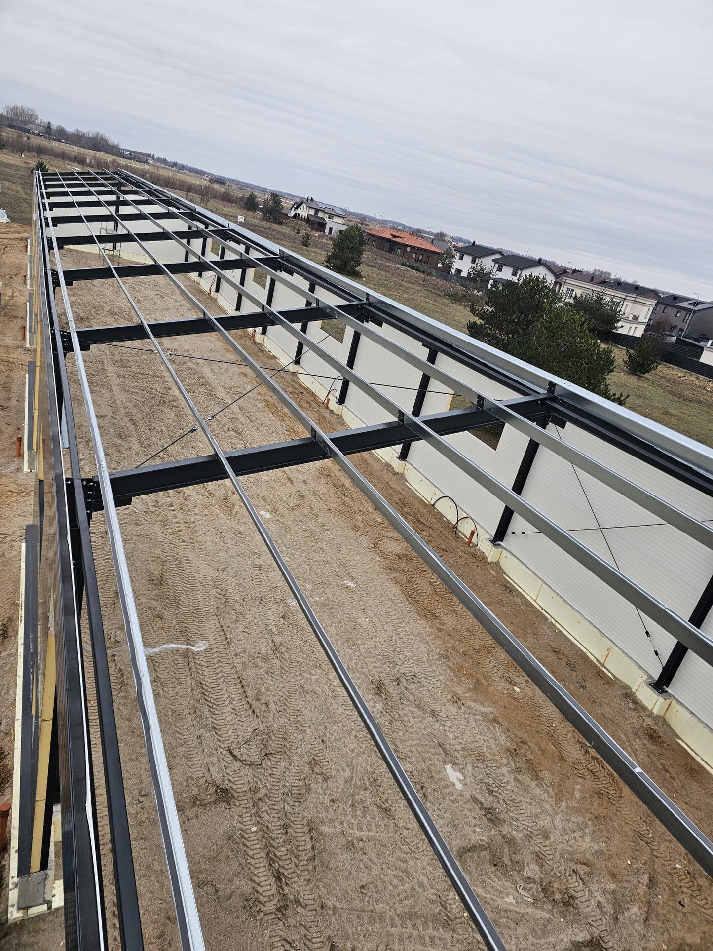 Angaras/ garažas 12x66 m (792 m²)