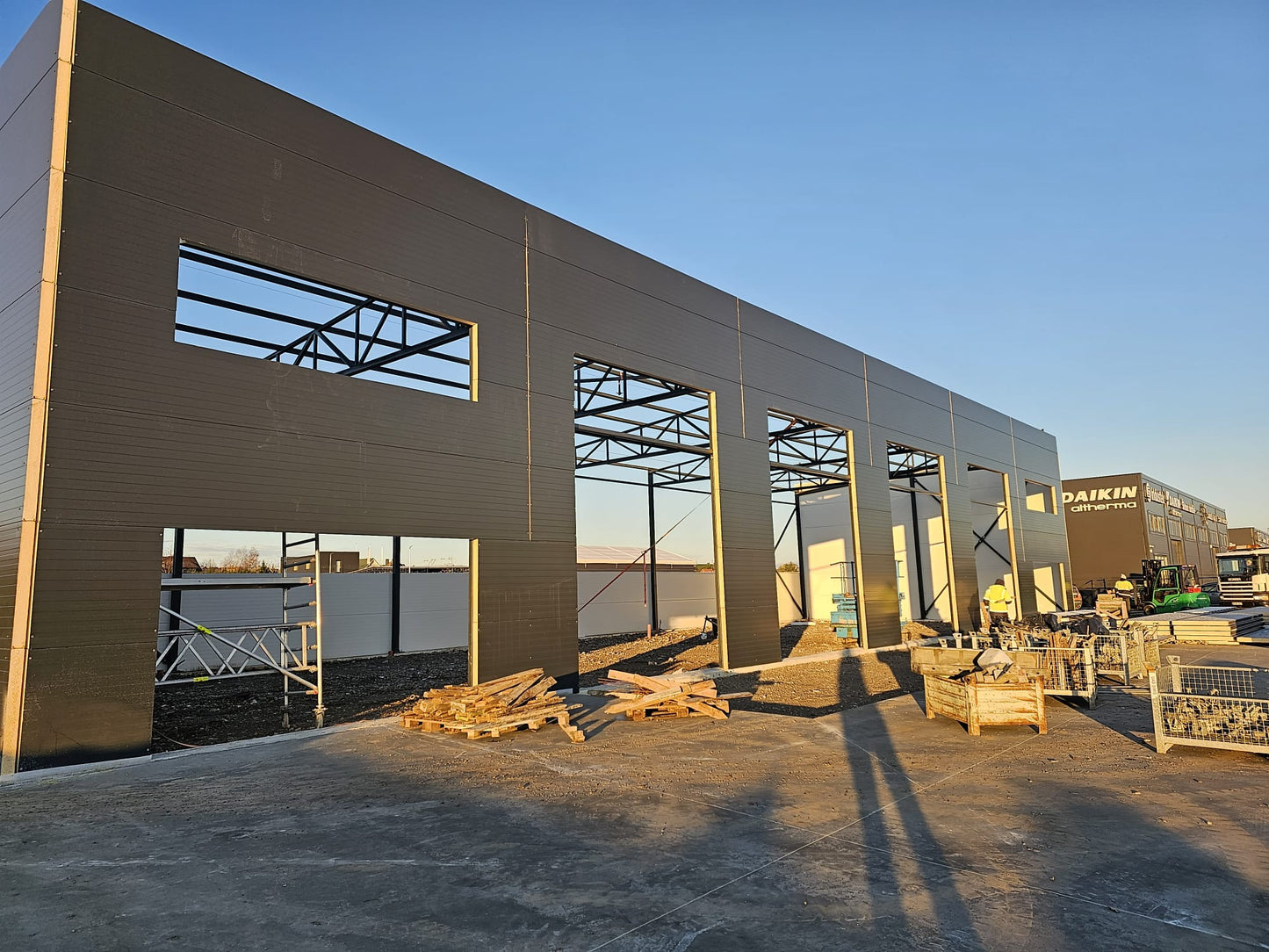Angaras/ garažas 12x36 m (432 m²)
